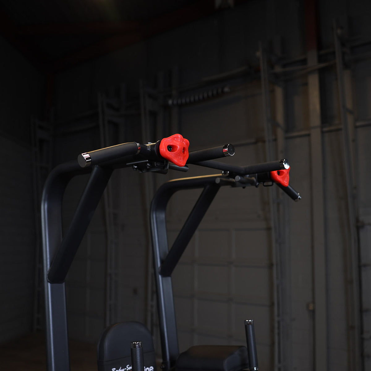 Body-Solid SVKR1000B Pro ClubLine Vertical Knee Raise — pull-up bar with rock-climbing grips